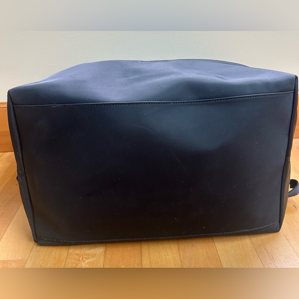 Kate Spade Large Duffle Travel Bag—like new!! - Picture 9 of 15